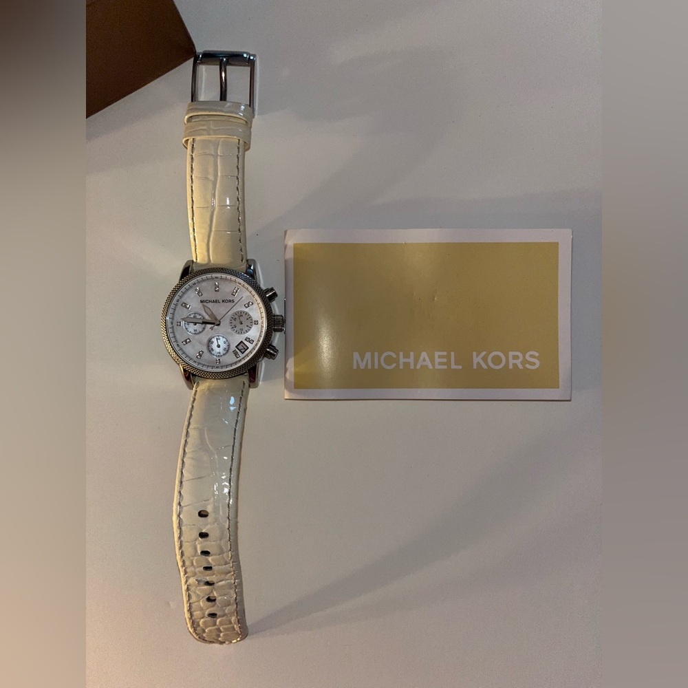 Michael Kors
Chronograph Women’s Watch - Picture 9 of 9